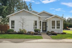 2251 Frost Ave  Sidney, BC V8L 1P7