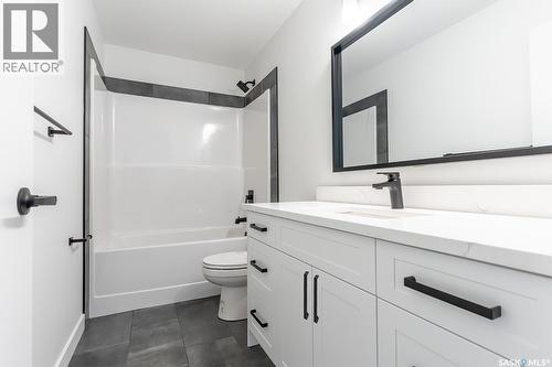 135 Traeger Common, Saskatoon, SK - Indoor Photo Showing Bathroom