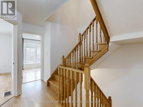 25 Ruby Crescent, Richmond Hill, ON - Indoor Photo Showing Other Room