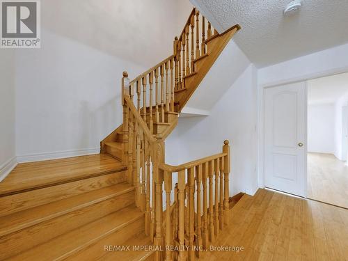 25 Ruby Crescent, Richmond Hill, ON - Indoor Photo Showing Other Room