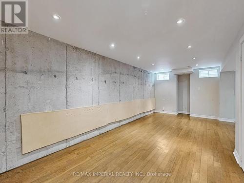 25 Ruby Crescent, Richmond Hill, ON - Indoor Photo Showing Other Room