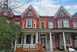216 MC CAUL STREET  Toronto, ON M5T 1W5
