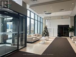 1009 - 38 HONEYCRISP CRESCENT  Vaughan, ON L4K 0M8