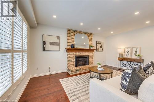 2223 Vista Drive, Burlington, ON - Indoor Photo Showing Living Room With Fireplace
