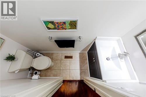 2223 Vista Drive, Burlington, ON - Indoor Photo Showing Bathroom