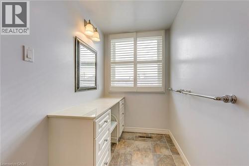 2223 Vista Drive, Burlington, ON - Indoor Photo Showing Other Room