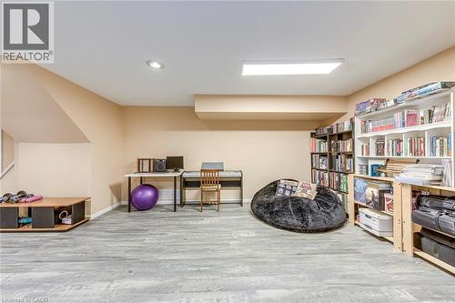 2223 Vista Drive, Burlington, ON - Indoor Photo Showing Other Room