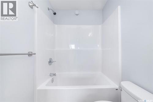 523 Sharma Crescent, Saskatoon, SK - Indoor Photo Showing Bathroom
