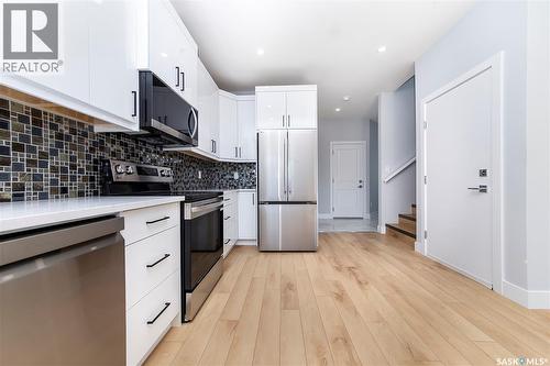 523 Sharma Crescent, Saskatoon, SK - Indoor Photo Showing Kitchen With Upgraded Kitchen
