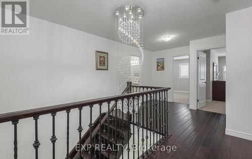 228 Greti Drive, Hamilton, ON - Indoor Photo Showing Other Room