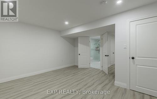 228 Greti Drive, Hamilton, ON - Indoor Photo Showing Other Room