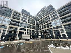 835 - 395 DUNDAS STREET  Oakville, ON L6M 4M2