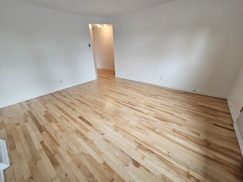 Salon - 579 15E Avenue, Montréal (Lasalle), QC - Indoor Photo Showing Other Room