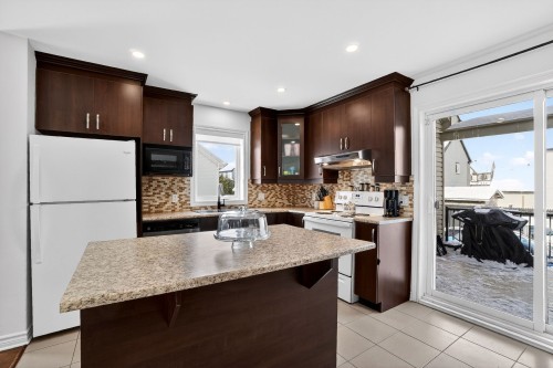 Cuisine - 587 Rue De Pompadour, Mascouche, QC - Indoor Photo Showing Kitchen