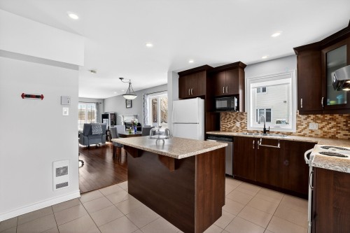 Cuisine - 587 Rue De Pompadour, Mascouche, QC - Indoor Photo Showing Kitchen
