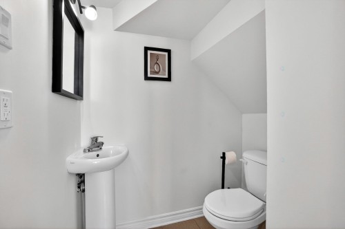 Salle d'eau - 587 Rue De Pompadour, Mascouche, QC - Indoor Photo Showing Bathroom