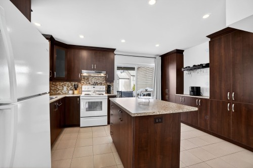 Cuisine - 587 Rue De Pompadour, Mascouche, QC - Indoor Photo Showing Kitchen