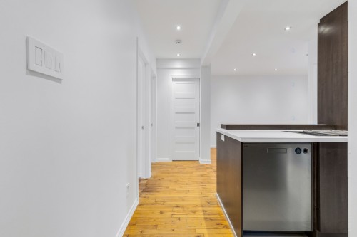 Mud Room - 3-6585 Rue Garnier, Montréal (Rosemont/La Petite-Patrie), QC - Indoor Photo Showing Other Room