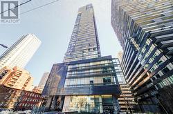 4002 - 39 ROEHAMPTON AVENUE  Toronto, ON M4P 0G1