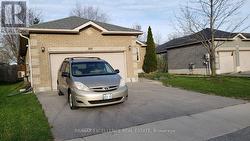 LOWER - 325 JOHNSON DRIVE  Barrie, ON L4M 7A2