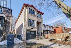176 LEYTON AVENUE  Toronto (Oakridge), ON M1L 3V6