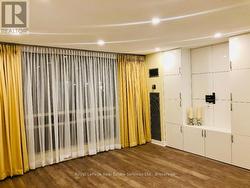 105 - 2185 MARINE DRIVE  Oakville (Br Bronte), ON L6L 5L6