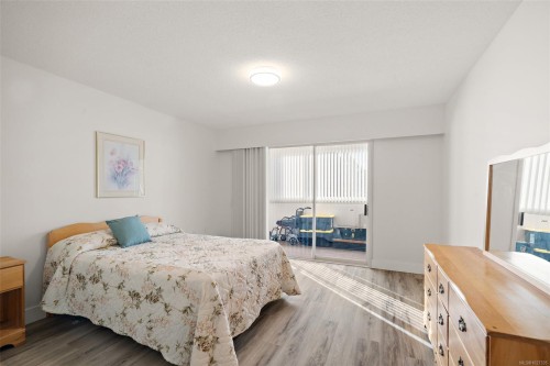 206-2050 White Birch Rd, Sidney, BC - Indoor Photo Showing Bedroom