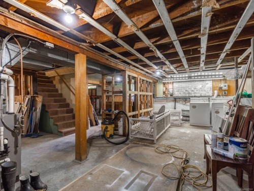 7261 Lantzville Rd, Lantzville, BC 