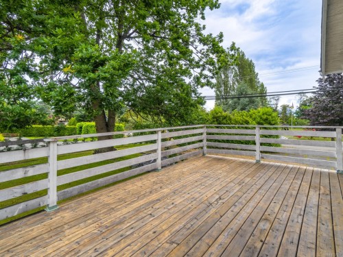7261 Lantzville Rd, Lantzville, BC 