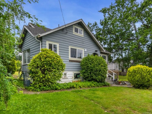 7261 Lantzville Rd, Lantzville, BC 