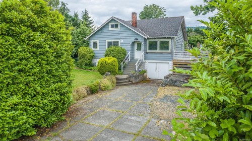 7261 Lantzville Rd, Lantzville, BC 
