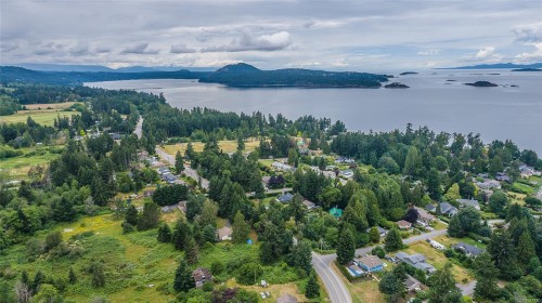 7261 Lantzville Rd, Lantzville, BC 