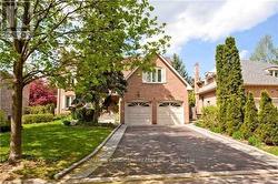 26 RITTER CRESCENT  Markham, ON L3R 4K5