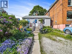 30 LOCHEARNE Street  Hamilton, ON L8R 3G6