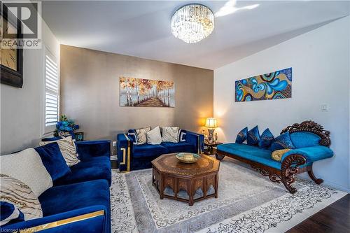 340 Shady Glen Crescent, Kitchener, ON - Indoor Photo Showing Living Room