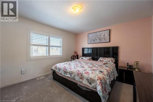 340 Shady Glen Crescent, Kitchener, ON - Indoor Photo Showing Bedroom