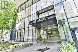 702 - 57 ST JOSEPH STREET  Toronto, ON M5S 0C5