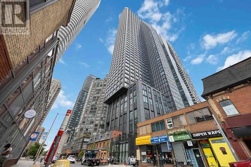 Lph05 - 8 Wellesley Street W, Toronto, ON - Outdoor