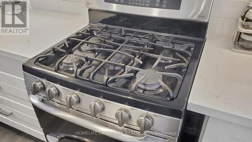 81 Stirling Crescent, Markham, ON - Indoor