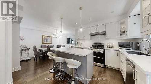 81 Stirling Crescent, Markham, ON - Indoor Photo Showing Kitchen With Upgraded Kitchen