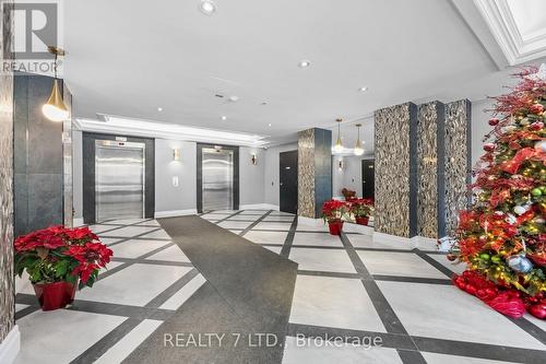 303 - 175 Cedar Avenue, Richmond Hill, ON - Indoor Photo Showing Other Room