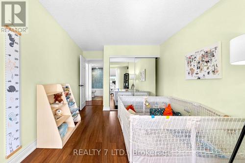303 - 175 Cedar Avenue, Richmond Hill, ON - Indoor
