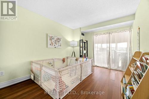 303 - 175 Cedar Avenue, Richmond Hill, ON - Indoor