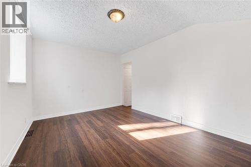 40 West 3Rd Street, Hamilton, ON - Indoor Photo Showing Other Room