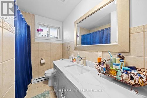 Apartment 2 - bathroom - 1702 Russell Road, Ottawa, ON - Indoor Photo Showing Bathroom