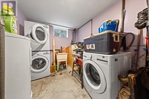 Common Laundry - - 1702 Russell Road, Ottawa, ON - Indoor Photo Showing Laundry Room