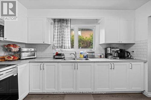 1702 Russell Road, Ottawa, ON - Indoor Photo Showing Kitchen With Double Sink