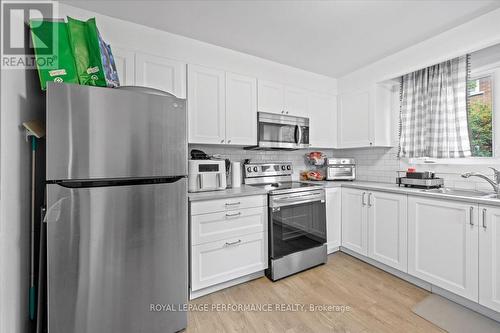 1702 Russell Road, Ottawa, ON - Indoor Photo Showing Kitchen With Upgraded Kitchen