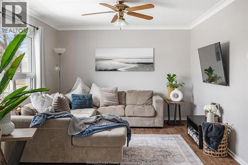 45 Richardson, Tilbury, ON - Indoor Photo Showing Living Room