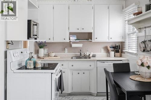 45 Richardson, Tilbury, ON - Indoor Photo Showing Kitchen